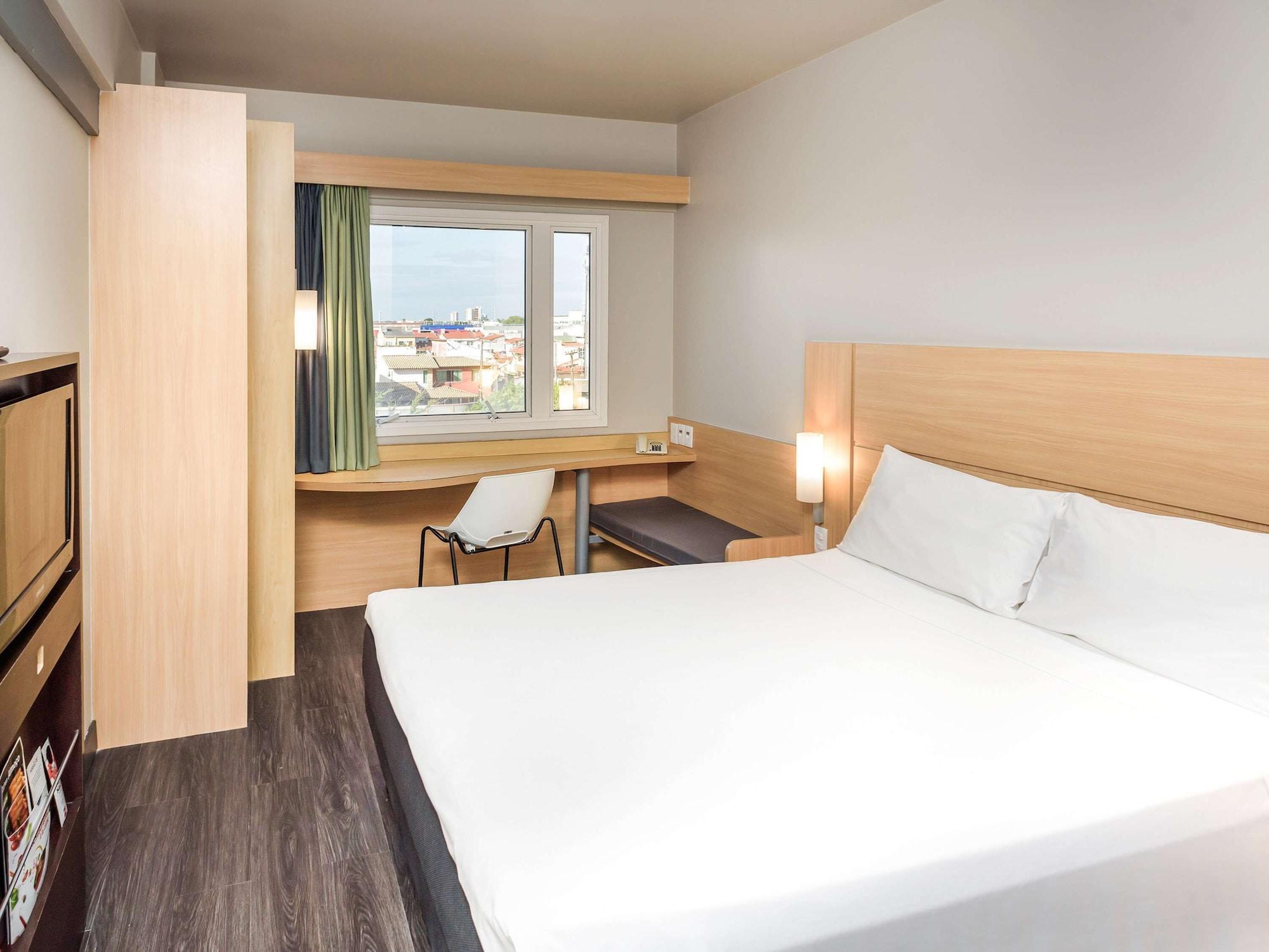 Ibis 3*