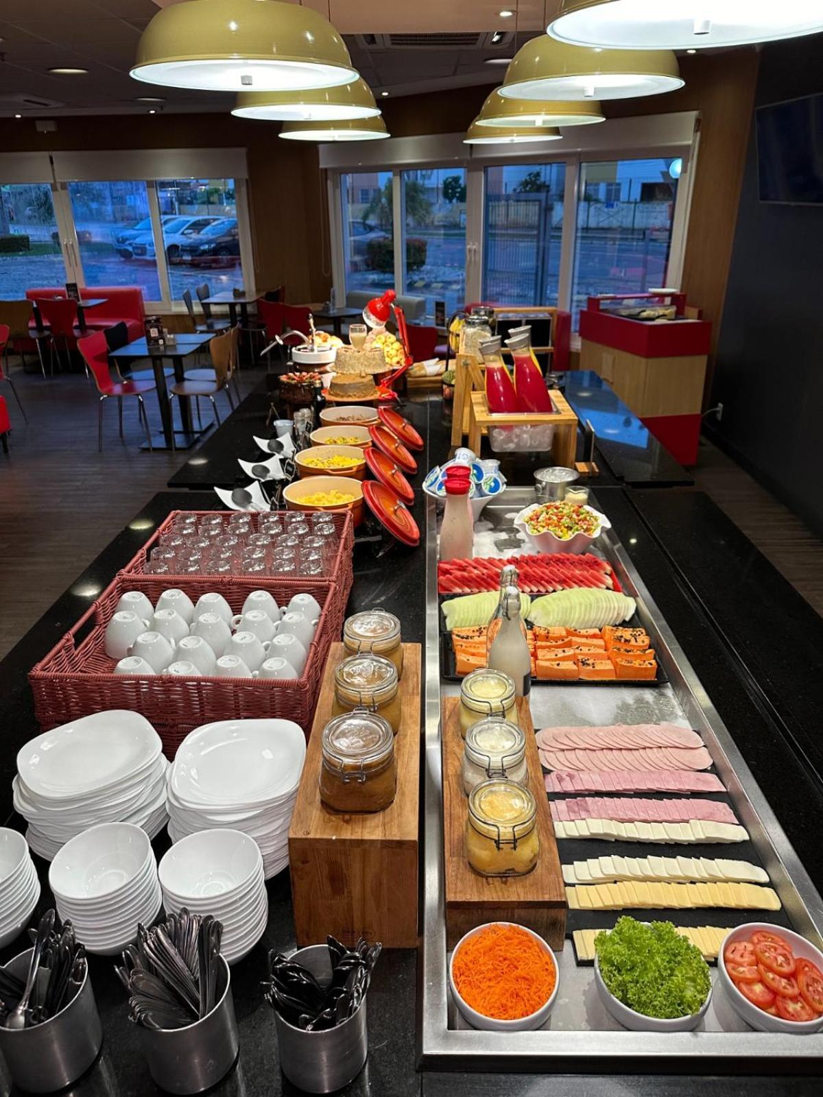 Ibis Hotel 3*